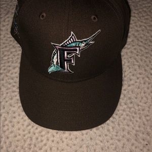 Hat Club Pink Brim / Pink UV